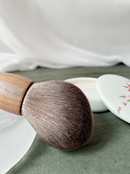 Walnut fiber hair makeup brush